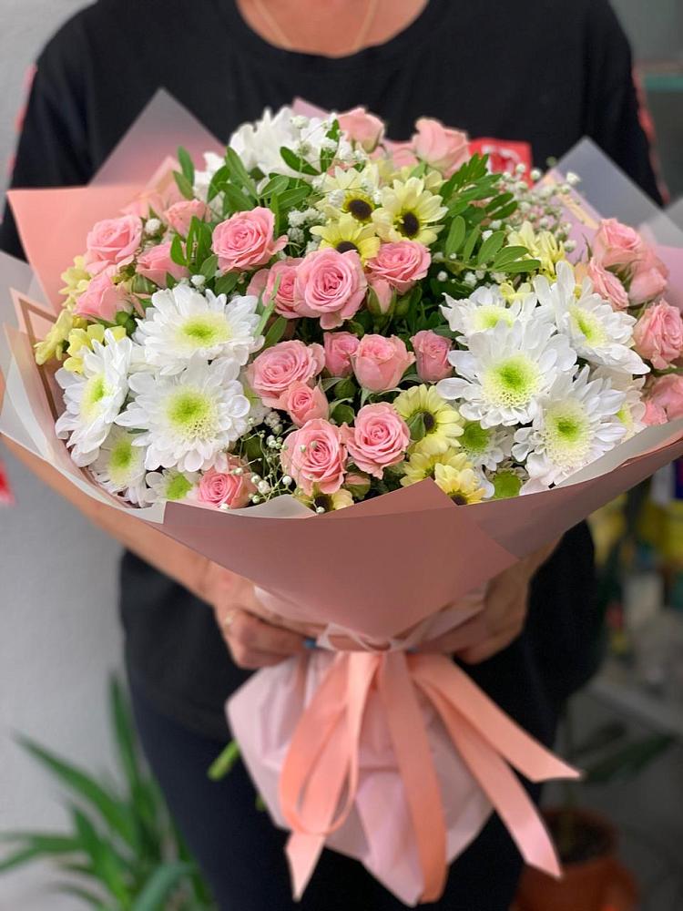 Букет цветов из: Розы и Хризантемы в Тихорецке