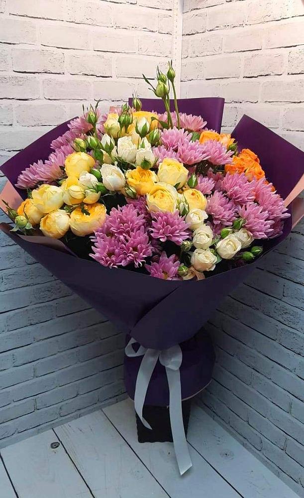 Букет цветов из: Хризантемы и Розы в Тихорецке