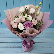 Букет цветов из:  Розы и Лизиантусы в Тихорецке