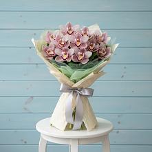 Букет цветов из:  Орхидеи и Розы в Тихорецке