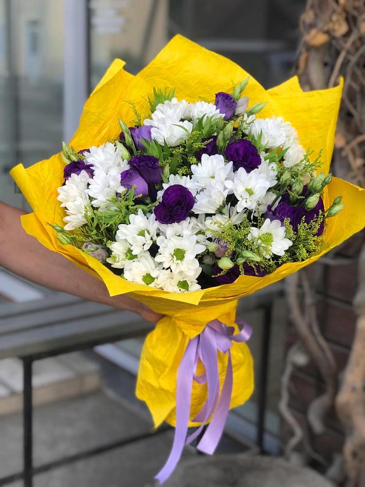 Букет цветов из: Ирисы, Хризантемы и Ромашки в Тихорецке