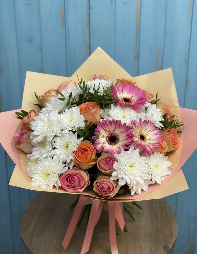 Букет цветов из: Розы, Герберы и Хризантемы в Тихорецке