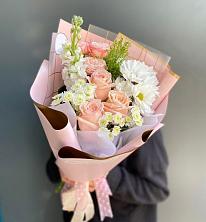 Букет цветов из:  Хризантемы и Розы в Тихорецке