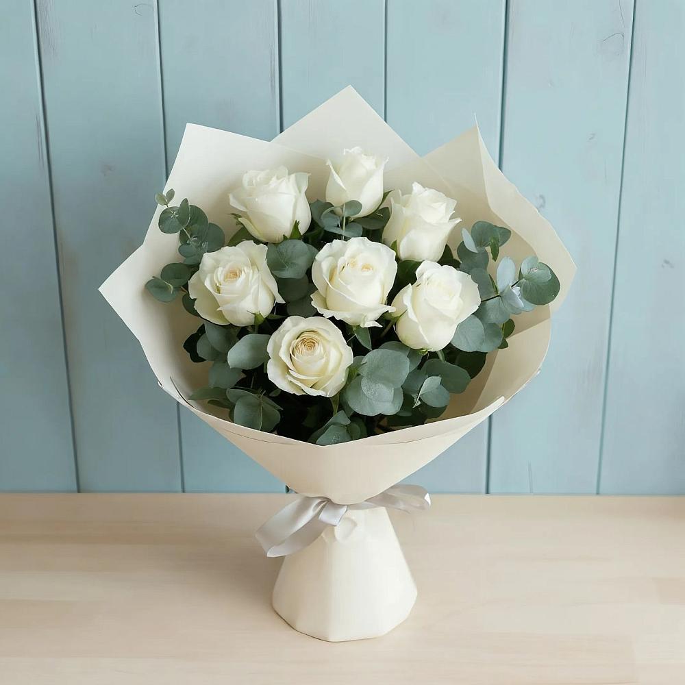 Букет Белые розы в Эвкалипте в Тихорецке