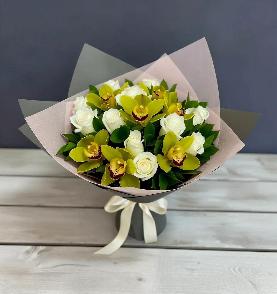 Букет цветов из: Орхидеи и Розы в Тихорецке