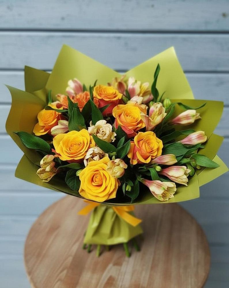 Букет цветов из: Альстромерии и Розы в Тихорецке