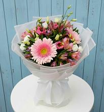 Букет цветов из:  Герберы, Альстромерии и Лизиантусы в Тихорецке