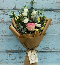 Букет цветов из:  Розы и Лизиантусы в Тихорецке