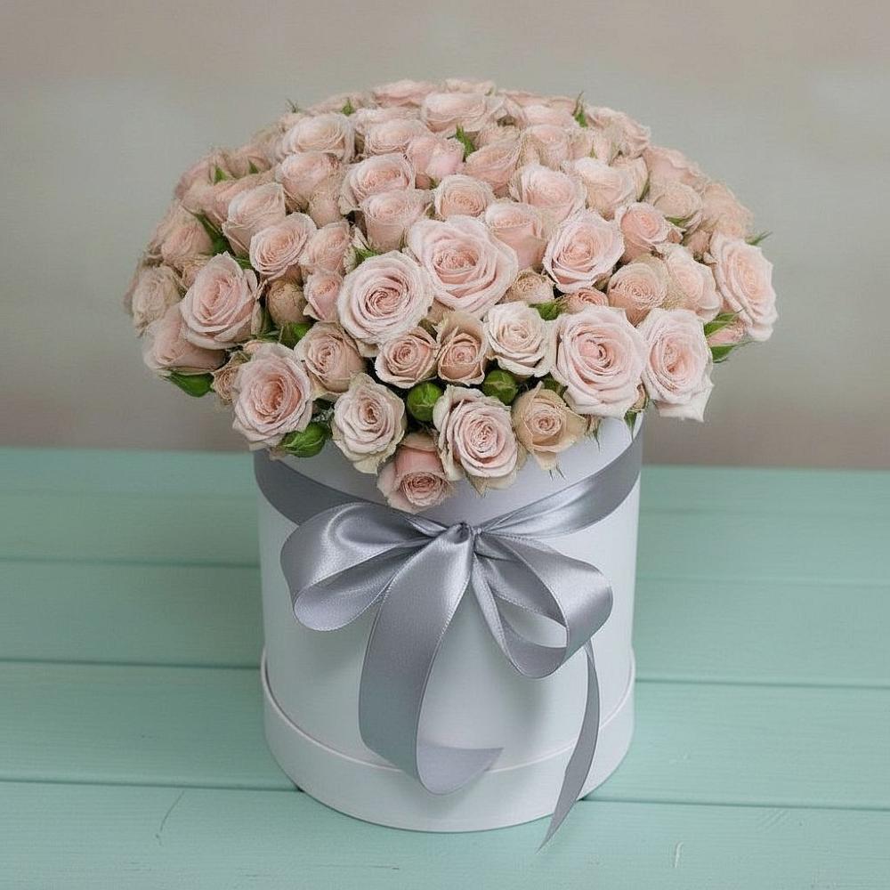 Цветочная композиция из Розы в шляпной коробке в Тихорецке